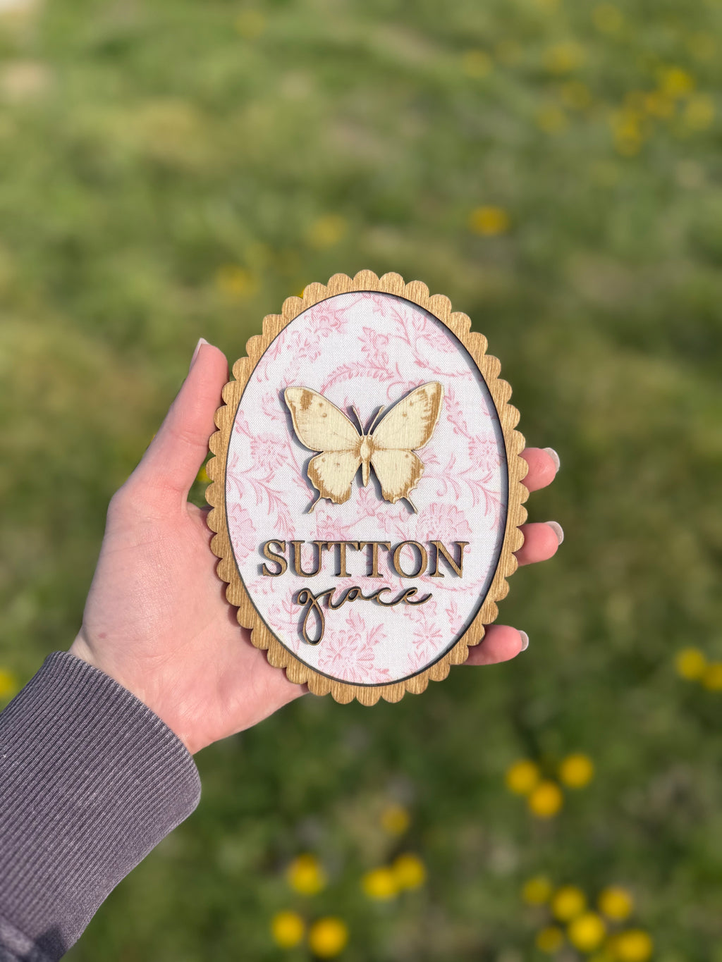 Custom Fabric Scalloped Name Plaque
