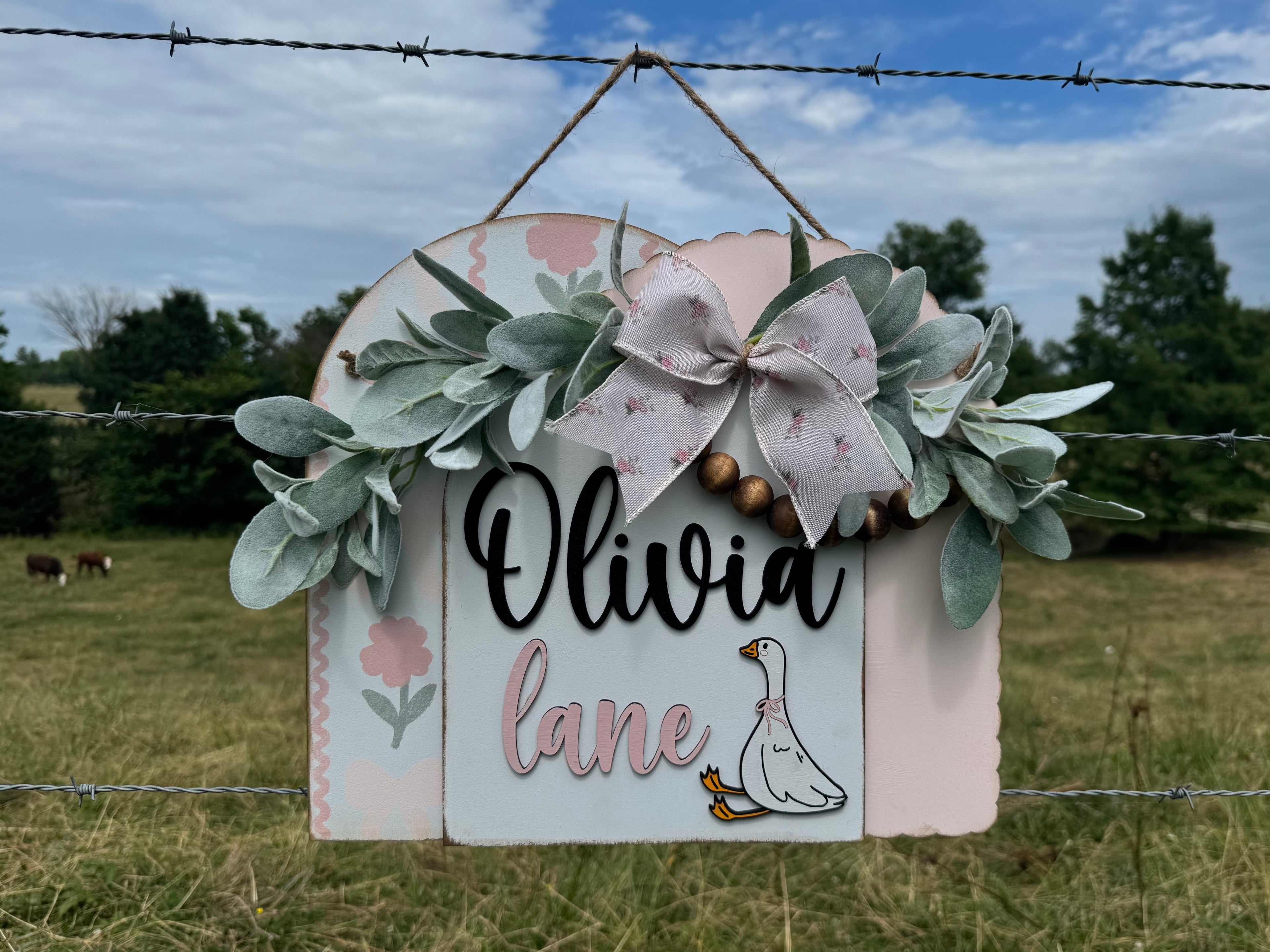 Arched Goose Name Sign