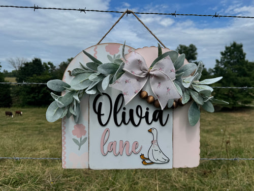 Arched Goose Name Sign