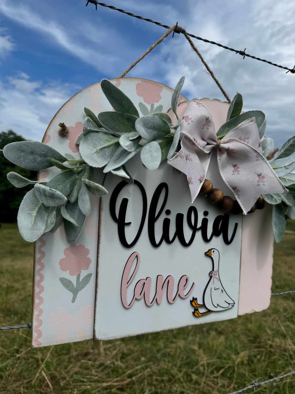 Arched Goose Name Sign