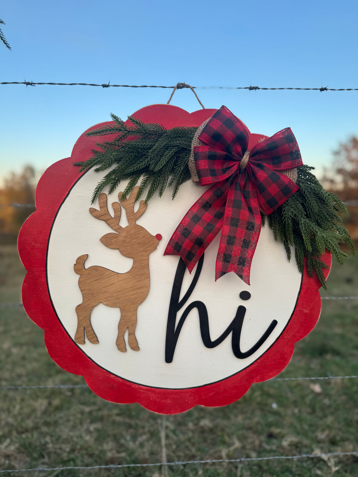 Red Scalloped Christmas Signs