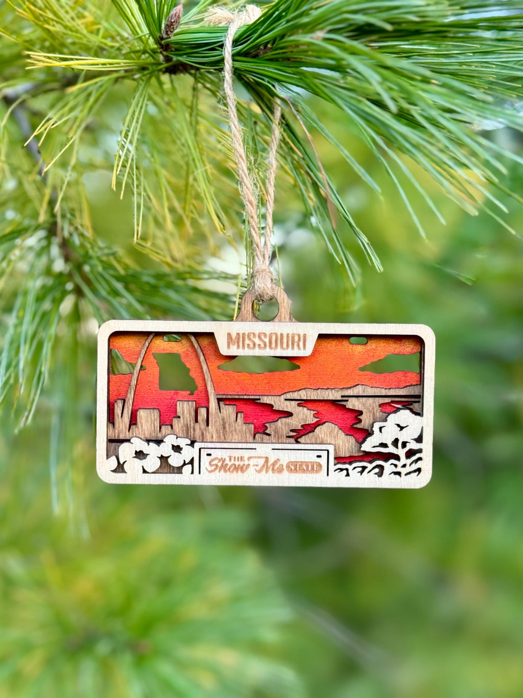 Missouri Ornament | Farmhouse | License Plate | State Gift | Wood | Personalized Tree Decor | Holiday Gift | Christmas Present | MO | Arch